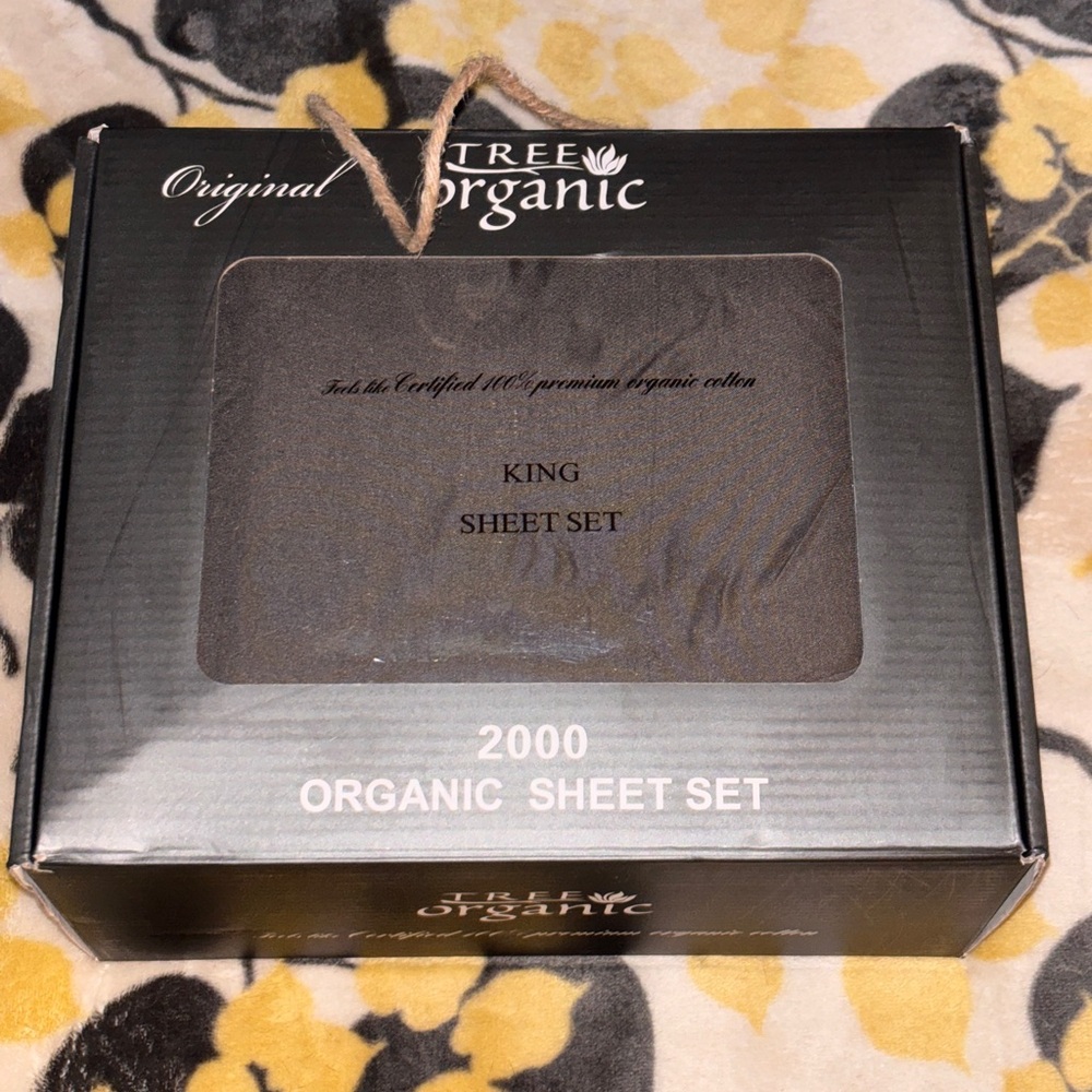 Set of King Size Organic cotton, new. Washed one time. We downgraded to queen.